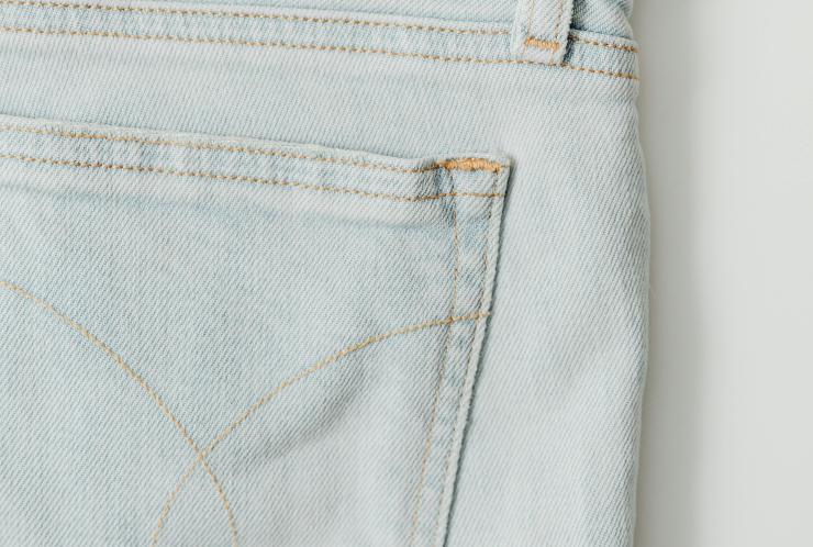 Balandžio mėnesį džinsai darbe – ne mada: Seimo komisija kviečia kalbėti apie seksualinį smurtą